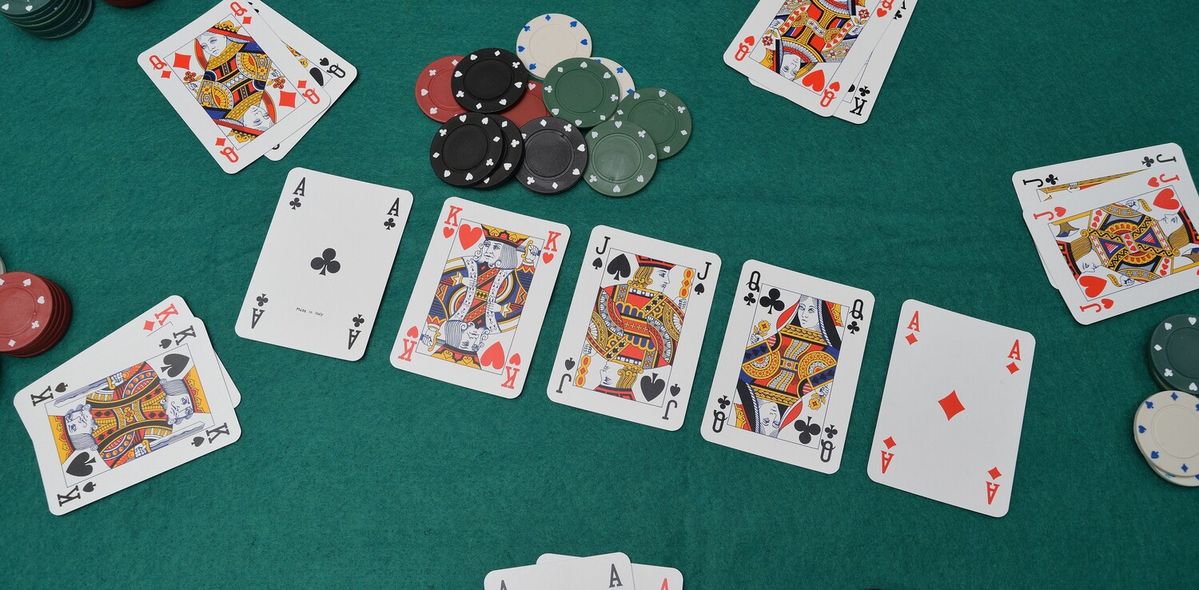 Instant Casino کیسینو میں پوکر گیمز